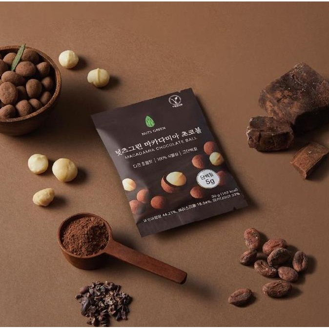 

Nuts Green Macadamia Chocolate Ball