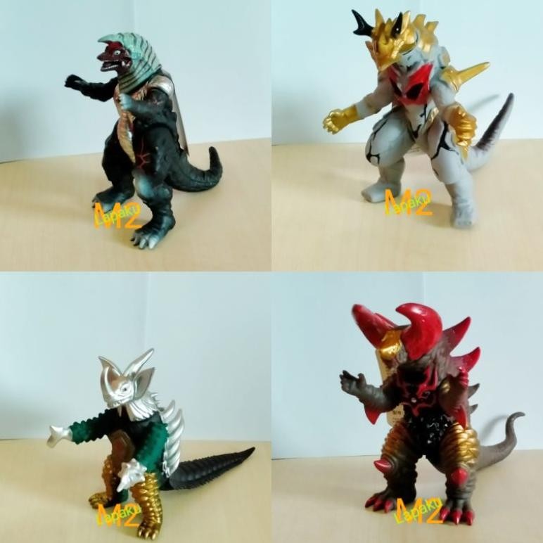 Mainan Figure Monster Ultraman Golza Tyrant Gomora Thunder Eleking