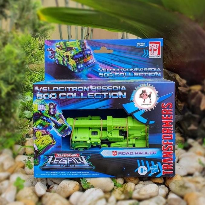 Transformers Legacy Voyager Class Road Hauler