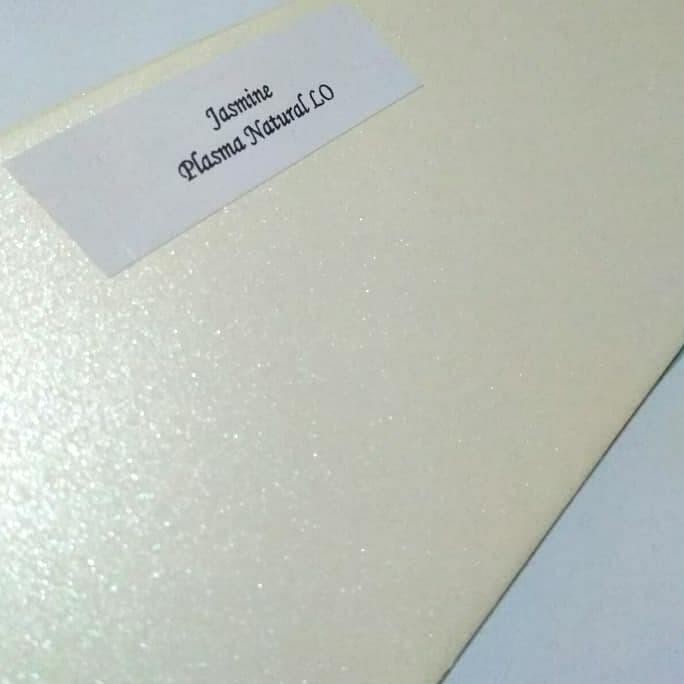 

( 50 Lembar ) Kertas Undangan / Karton Jasmine Plasma Natural 200 Gsm A4. 21 cm X 29,7 cm AST