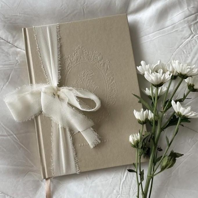 

Wedding Planner / Buku Nikah / Buku Jurnal / Journal Book / Journal Book Aesthetic / Bridal Diary Co