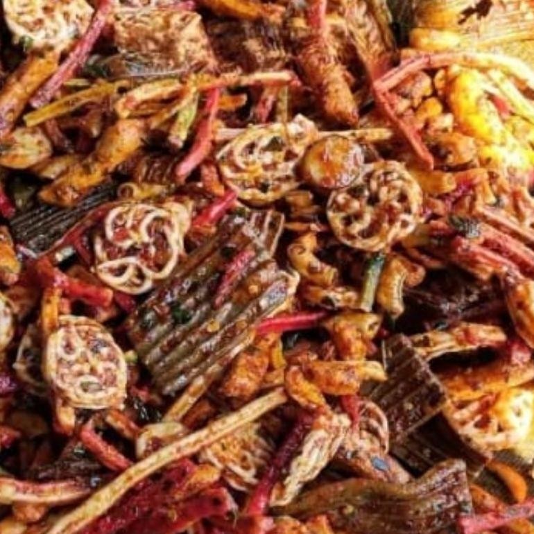 

Kerupuk Seblak Kering Campur Cemilan Mix Pedas Extra Daun Jeruk 1 Kg