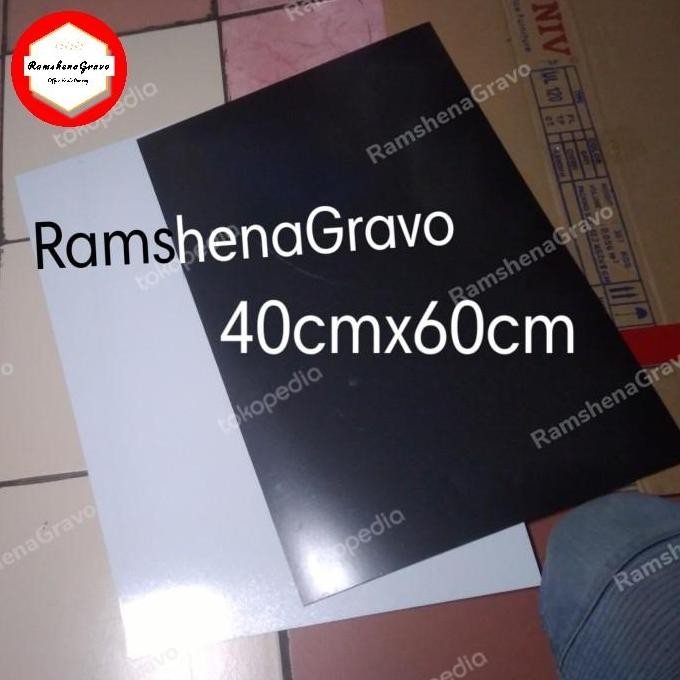 

READY gravoply putih teks hitam&hitam teks putih 40cmx60cm tebal 1.5mm NEW