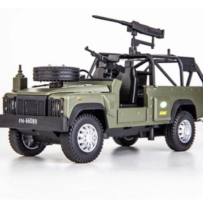 Diecast Land Rover Army With Mechine Gun Scale 1/32