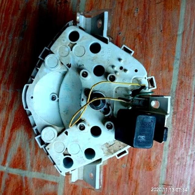 Sparepart dan Aksesoris kendaraan  Spedometer motor honda revo fit Karbu. original. bekas copotan mo