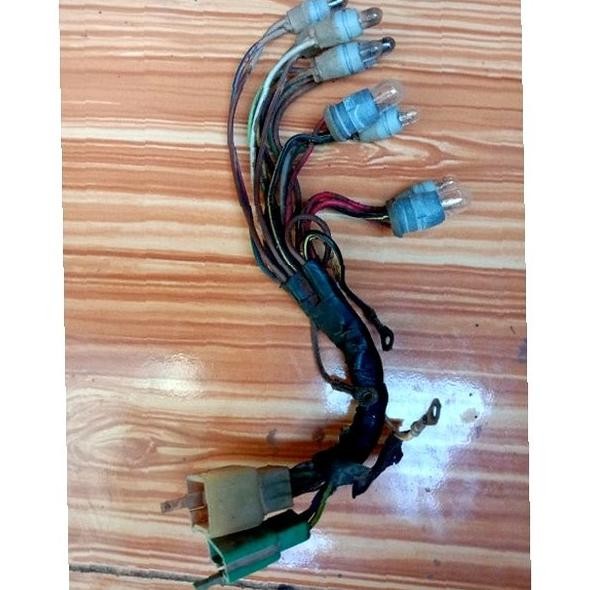 Sparepart dan Aksesoris kendaraan  Fitting Lampu Kabel Lampu Speedometer Kawasaki Edge. Original. Se