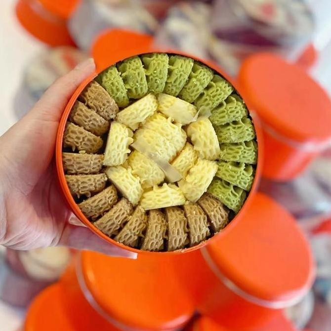 

ready stock (BK3) Box Kaleng Cookies Best Gift Polos Doff Diameter 13.5cm