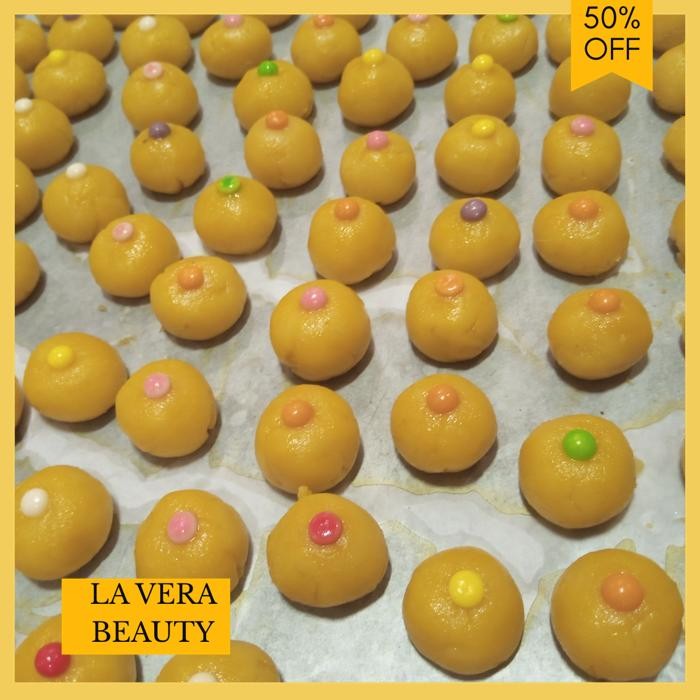 

KUE NASTAR NANAS PENTIL COKLAT WARNA WARNI 250 GR NASTAR RENYAH GRATIS ONGKIR