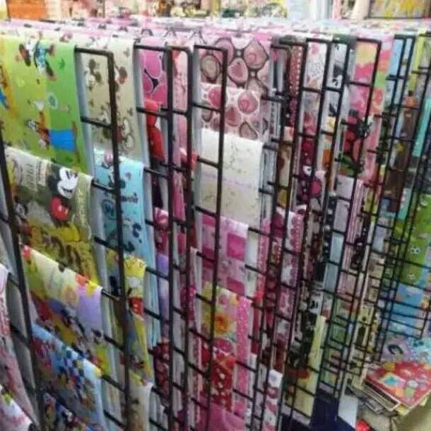 

Sale! Kertas Kado Sansan Wawa Motif Karakter/Batik, Isi 40 Lembar (Grosir)