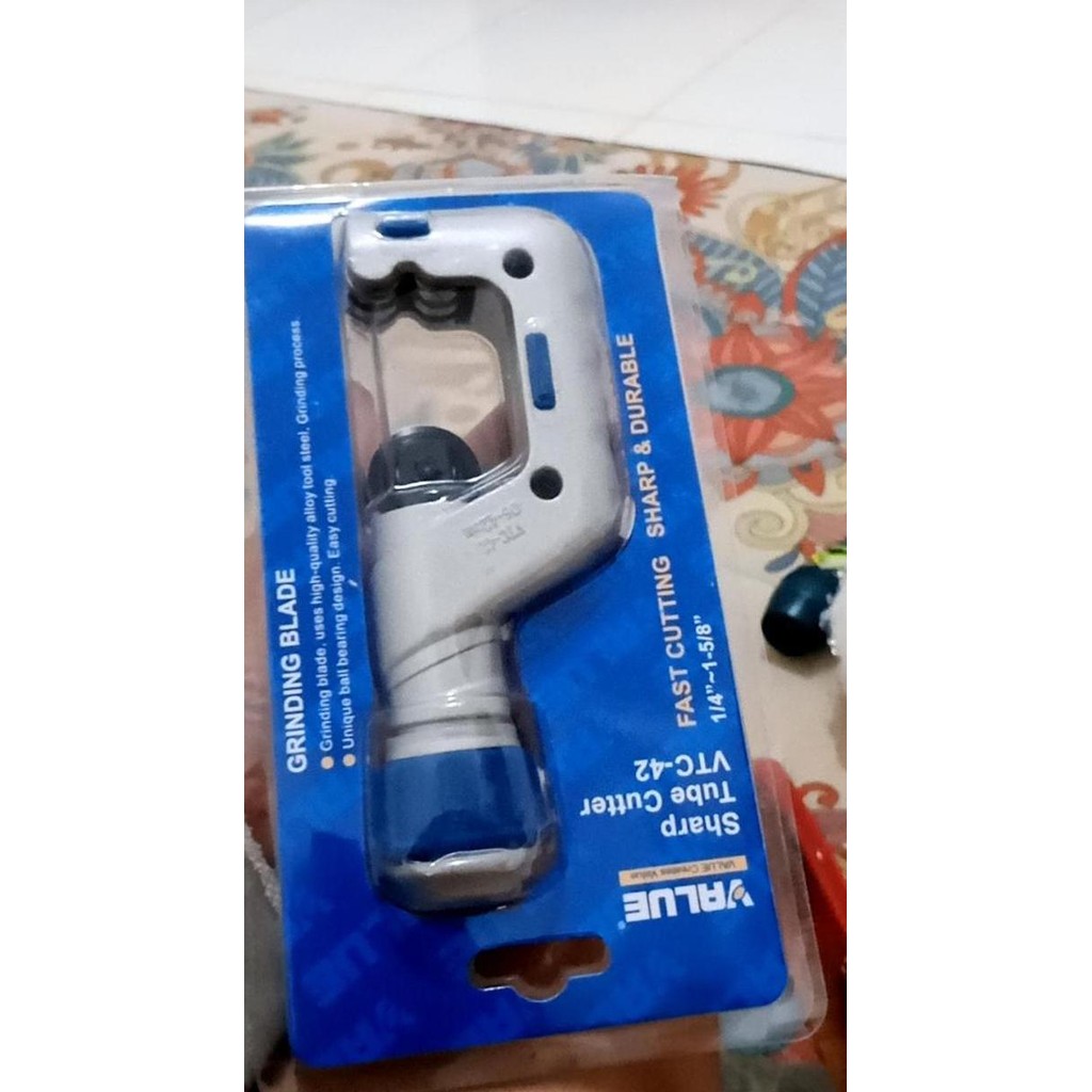 

TUBE CUTTER VALUE VTC-42 1/4" - 1 5/8" - PEMOTONG PIPA TEMBAGA