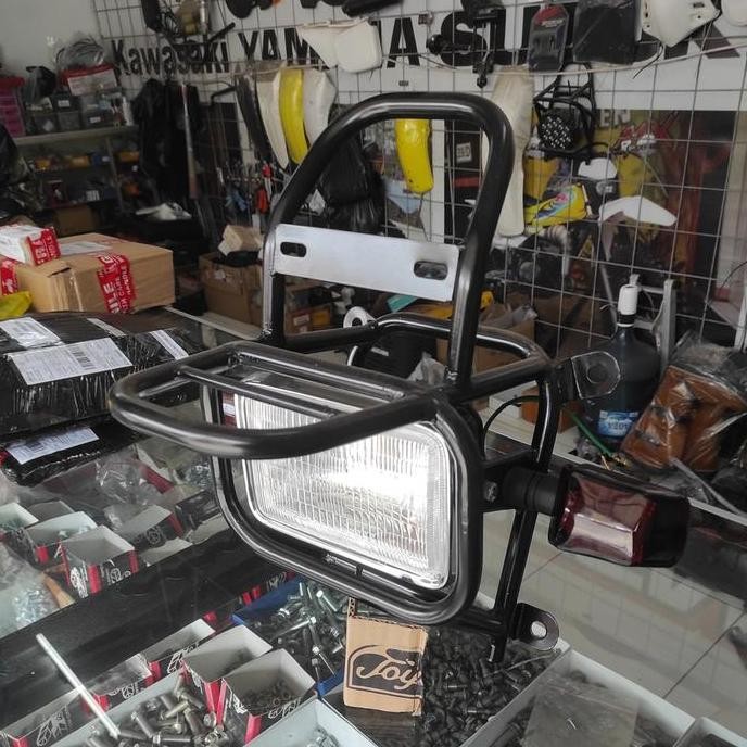 Braket Headlamp TS 125 Custom