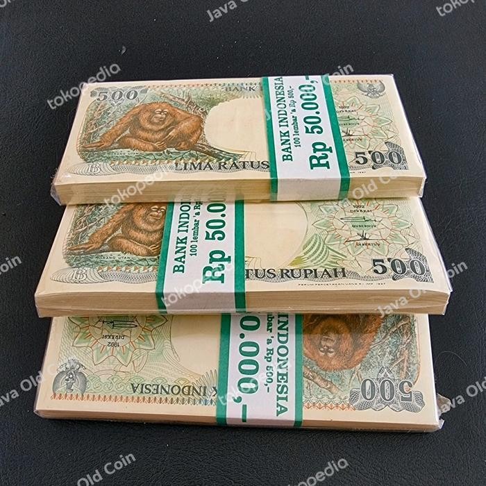 1 Gepok (Isi 100 Lembar) Uang Kuno Rp. 500 Th 1992 Orang Utan Original Dan Terpercaya