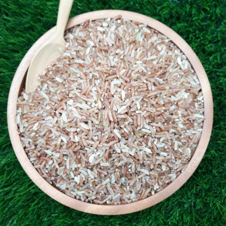 

Beras Merah Sosoh (2kg), Enak, Pulen, Empuk Dan Masih Fresh Diambil Langsung Dari Sawah Sendiri RB10