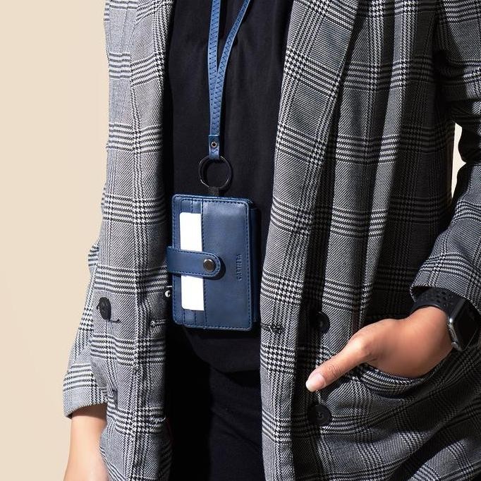 

Cartiera Odet Lanyard ID Card Name Tag Kalung Pria Wanita Kulit Praktis Premium JS