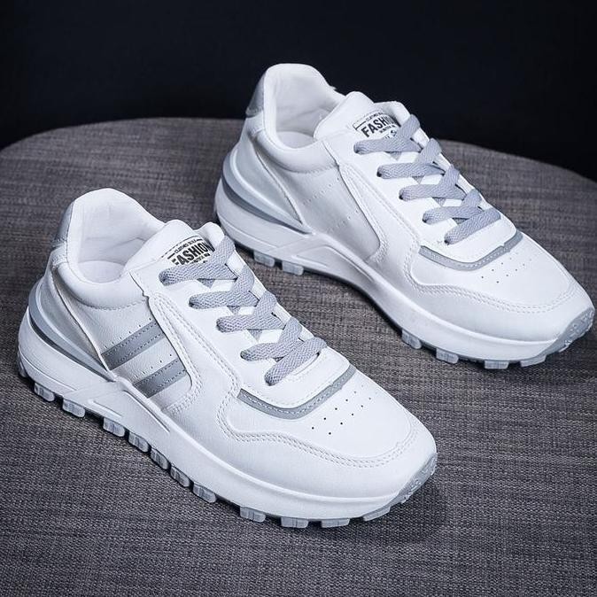 Sepatu Sneakers Wanita Cewek Casual Putih Kets Import Kasual Fashion (Best Quality)
