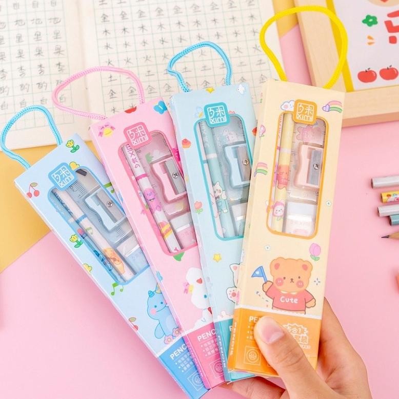 

Alat Tulis Set Karakter Pensil Penghapus Penggaris Rautan Hadiah Souvenir Kado Anak Lucu Unik Ready Stok