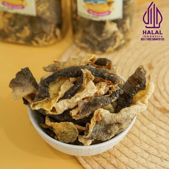 

Kerupuk Kulit Ikan Salmon Original Cemilan Crunchy Kemasan Toples Double Jumbo