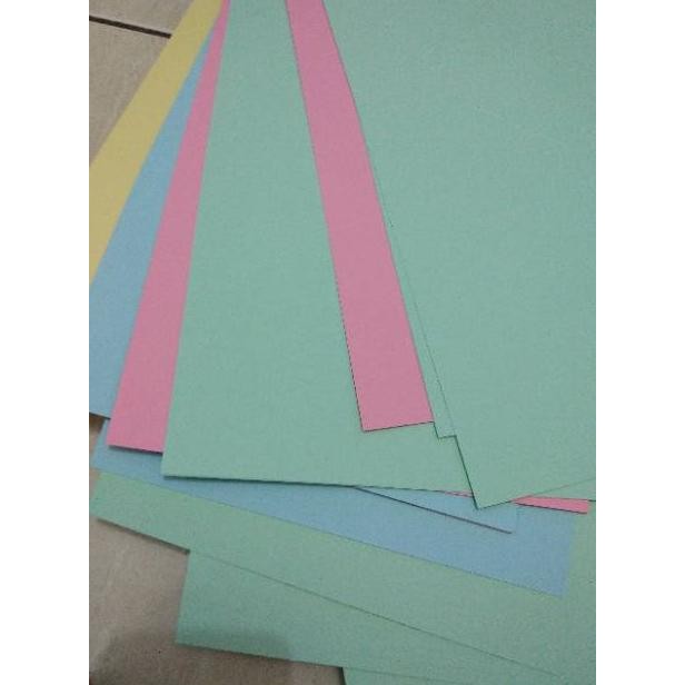 

JH8 Kertas Brief card warna/BC/Tik 200 gsm isi 50 lembar