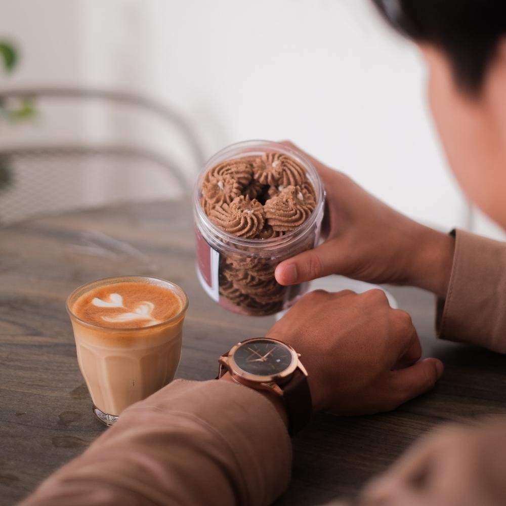 

Bisa Cod Beli 1 Gratis 1| Kue Semprit Pure Choco | Bibasnacks Lij-56