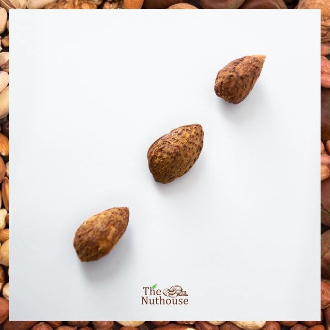 

1kg almond cangkang panggang rasa susu / roasted shell almonds milk termurah