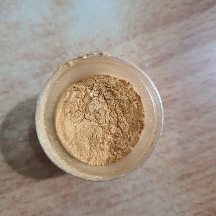 

Lustre dust Egyptian Gold 5 gr tube / pewarna bubuk emas