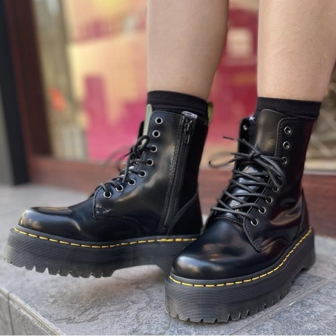 Sepatu Dr Martens Jadon Platform