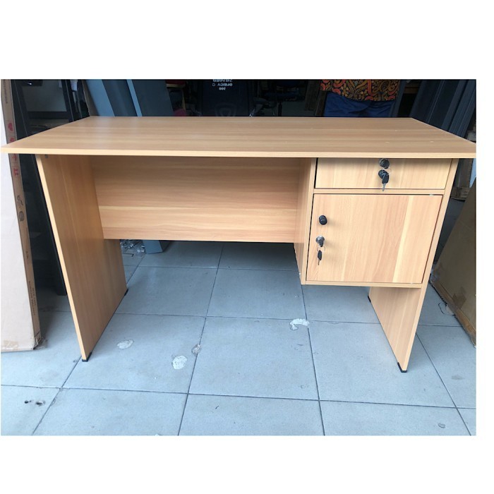 Meja Kerja / Meja Kantor Minimalis 1/2 Biro / Medan Sumut
