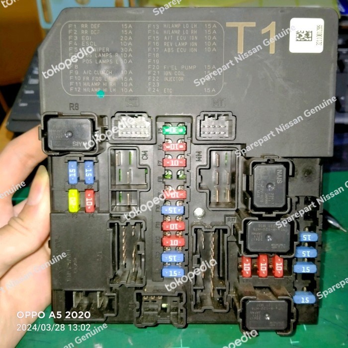 Juke F15 IPDM ecu komputer engine room nissan original Nissan