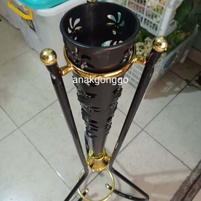 VAS BUNGA STANDING POT BESI DAN PLASTIK