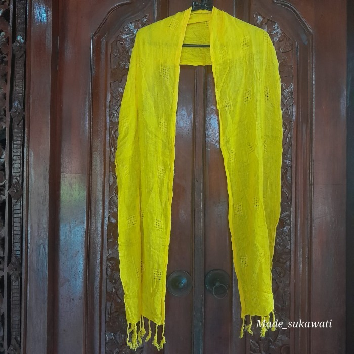 ] Selendang tari Puspanjali adat bali