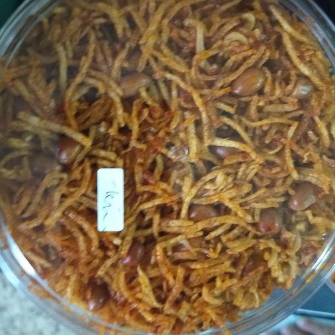 

Kering Kentang Mustofa 250 Gr Kentang Penganten Original