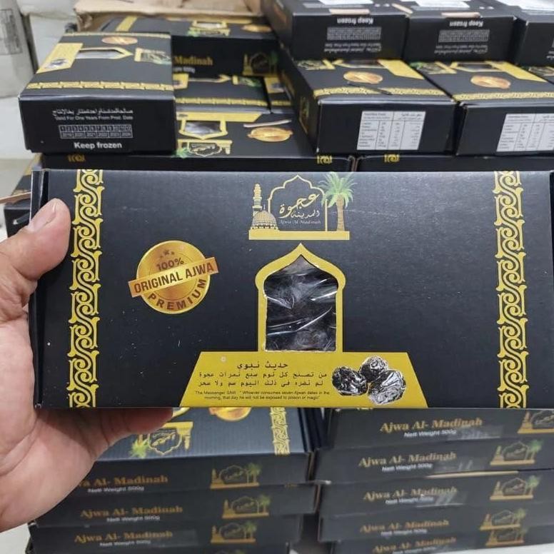 

risto- kurma ajwa al madinah preum gr asli ajwa madinah lembut