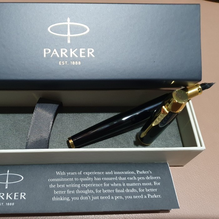 

PULPEN PARKER ORIGINAL IM LQ BLACK GT FOUNTAIN PEN FREE GRAFIR NAMA
