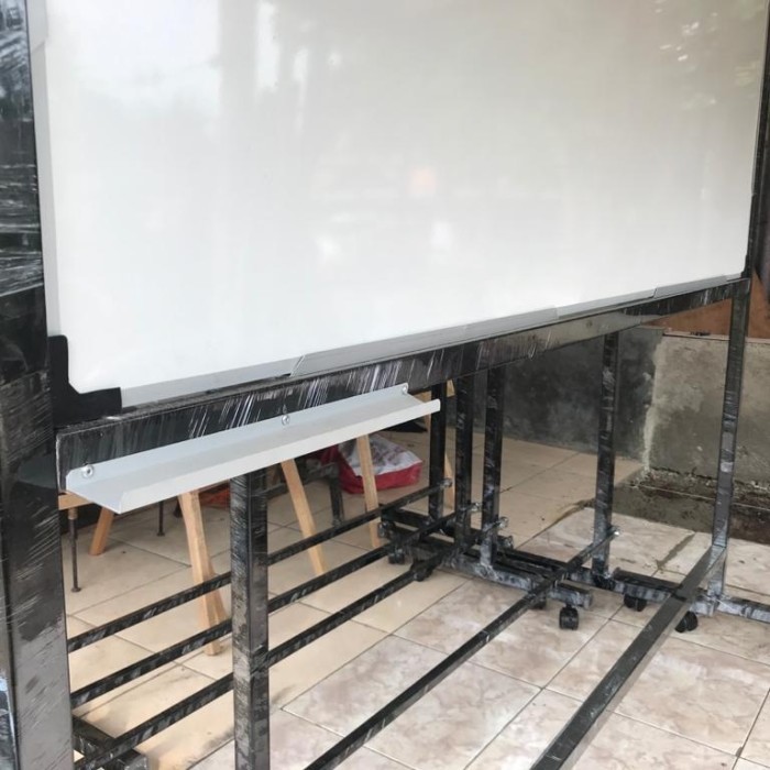 

WHITEBOARD STANDING 120X180