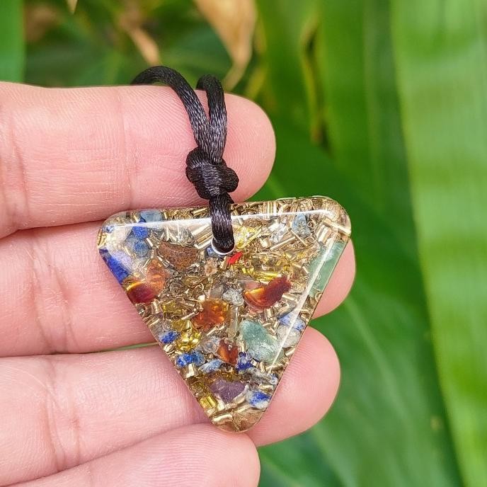 Kalung / Pendant Triangle Segitiga Orgonite