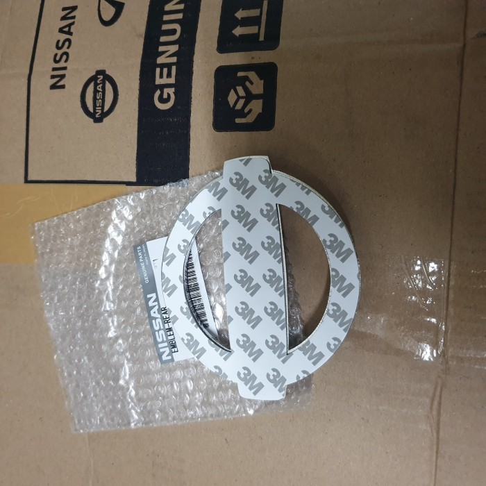 GRAND LIVINA L10 EMBLEM BELAKANG LOGO NISSAN OEM 90890-CJ01A MURAH