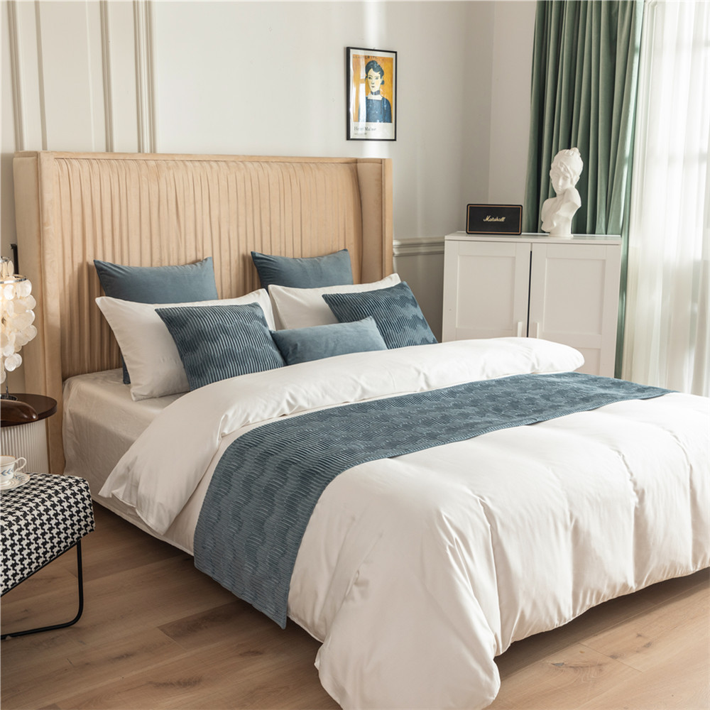 Hotel Bed Runner Syal Bedspread Handuk Tempat Tidur Nordic Modern Warna Solid Beludru Pola Gelombang