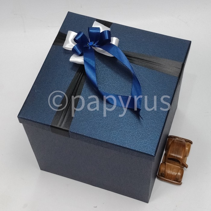 

Papyrus 30X30Cm Tinggi 30Cm Kotak Kado Gift Box