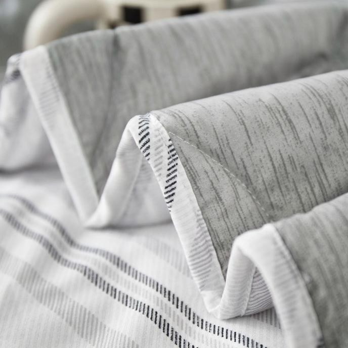 Promo Informa 240X210 Cm Bed Cover Microfiber Xylo