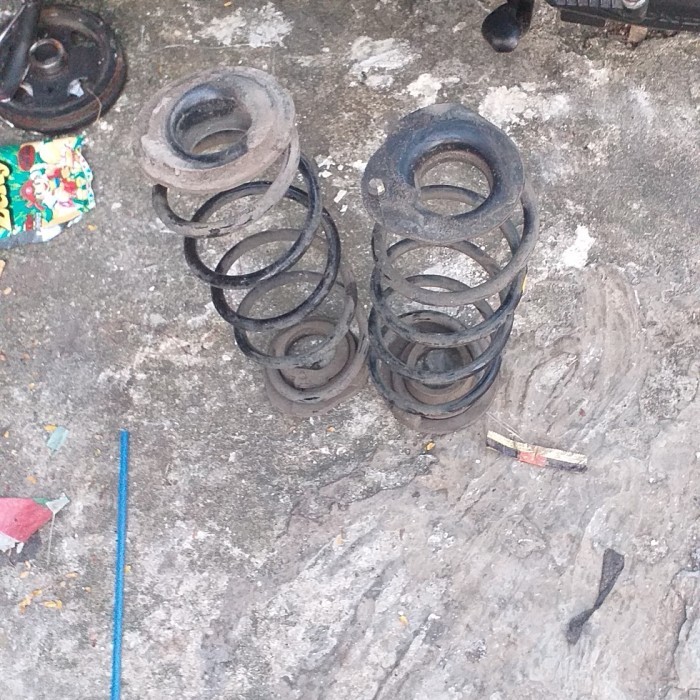 per belakang honda brio