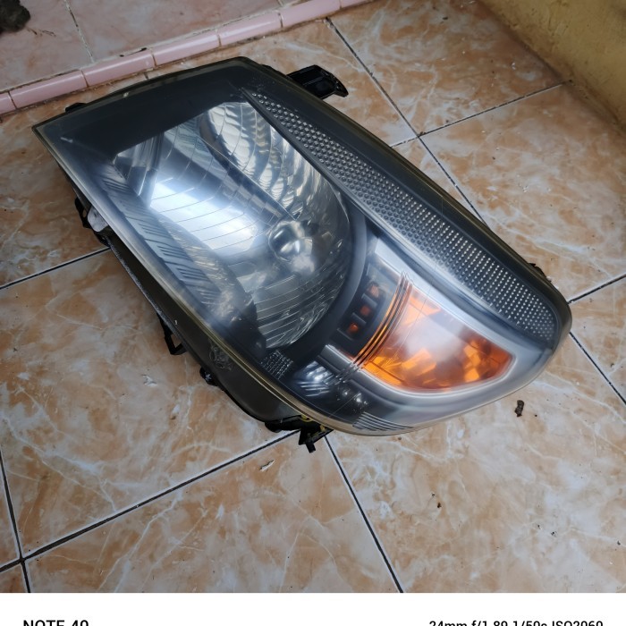 headlamp ford ranger 2009-2010-2011