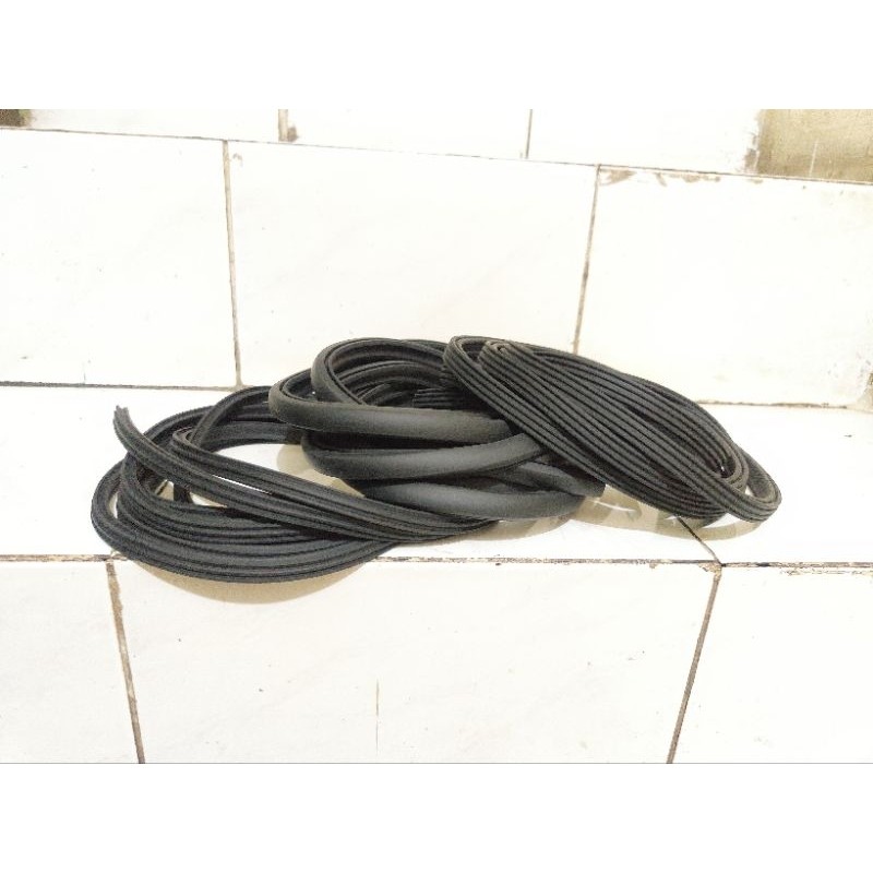 Karet Lis Triplang Vespa Super Sprint Px