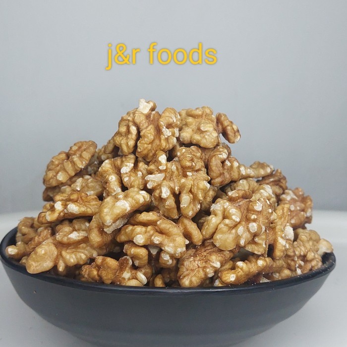 

WALNUT KERNEL /RAW WALNUT 1 kg 90%