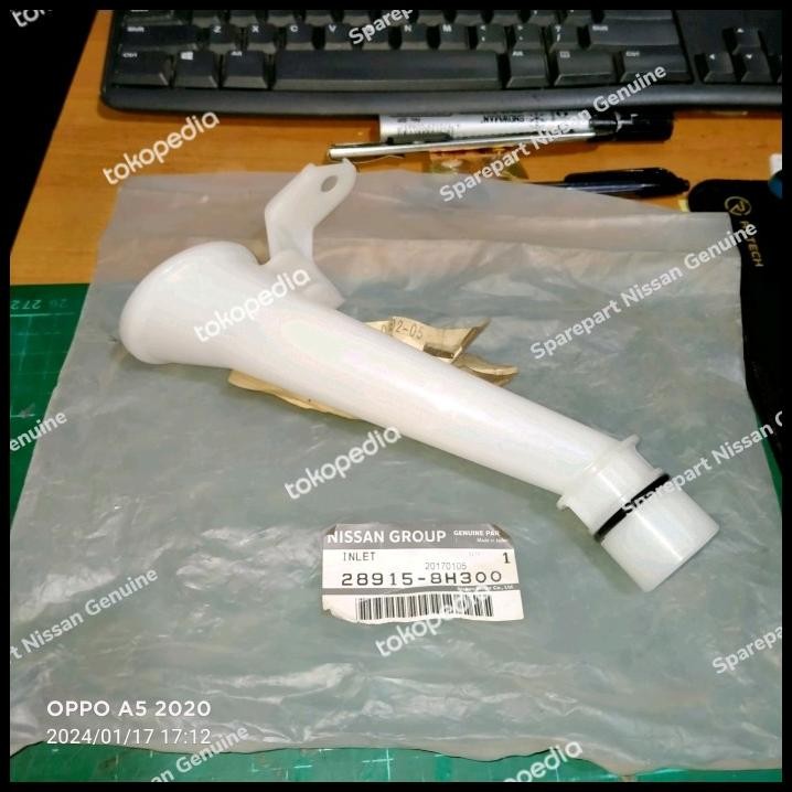 Xtrail T30 Leher Corong Tabung Wiper Tank Washer Pipe Original Nissan