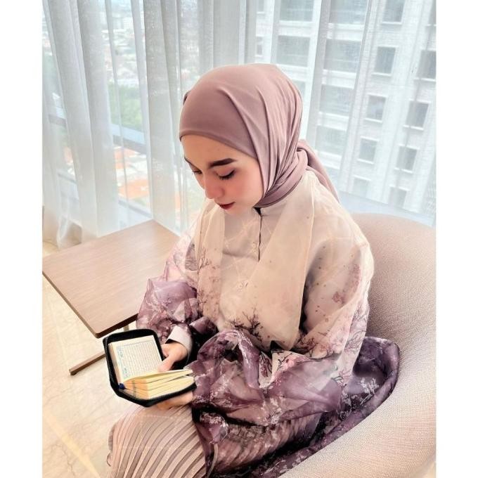 

Mushaf AlQuran Travel Saku Mini Kecil Tanpa Non Terjemah Terjemahan Resleting Ukuran A7 TK