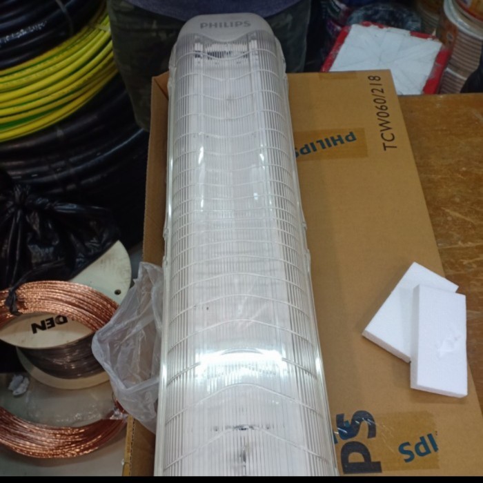 Kap Waterproof 2X18 Watt LED 2x8W TCW 060 Kap Lampu TCW060 Philips