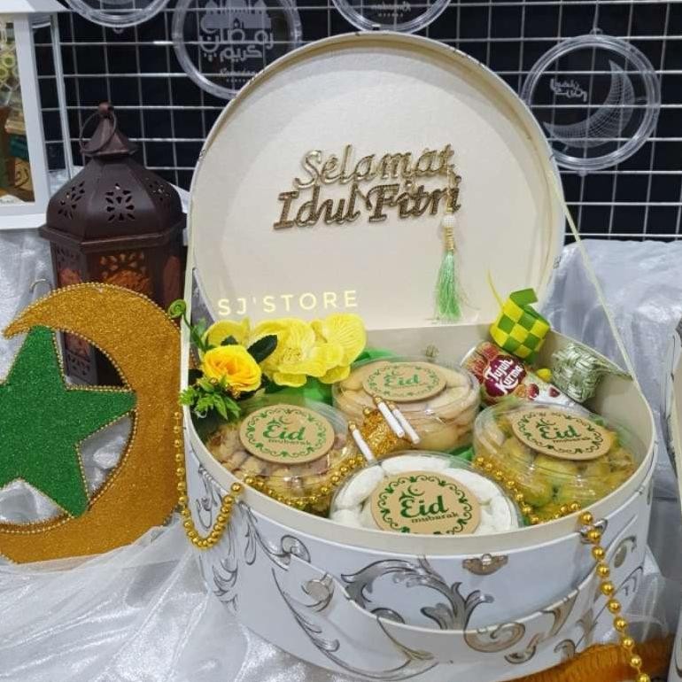 

Paket Box Hampers Lebaran Kue Kering Toples Murah 26