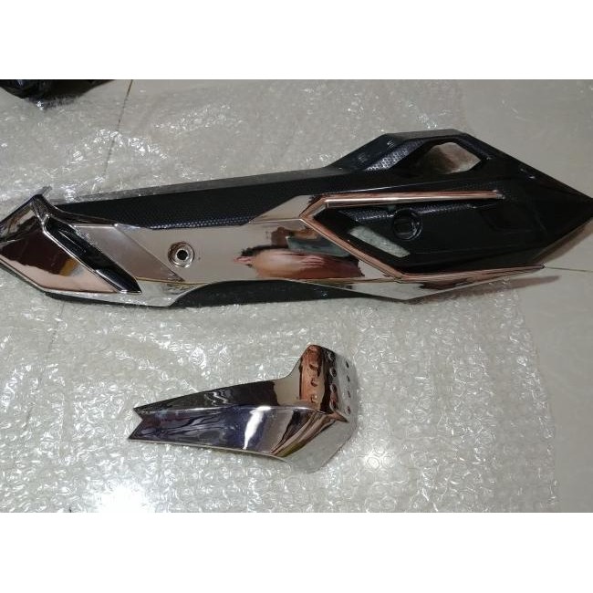 

Cover Tutup Nalpot Vario 150 Vario 125 Led Chrome Hitam Variai