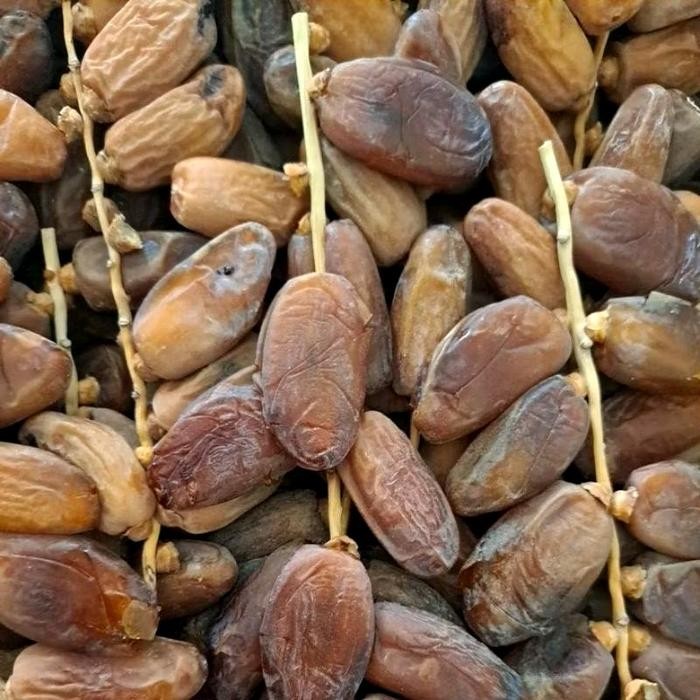 

Kurma tunisia madu, kurma tunisia tangkai kemasan 5 kg Food Snack Camilan Manis