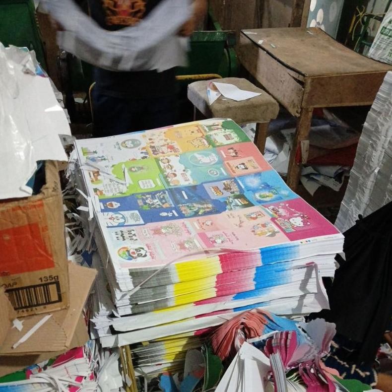 

TERLARIS 1000 Lembar Amplop Lebaran Medium bahan HVS (tidak glossy) uj-32